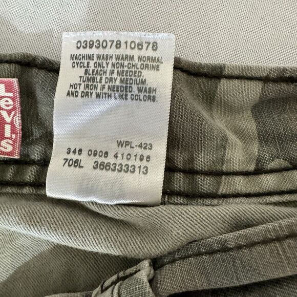 Levis Camo Cargo Shorts Mens Size 42 US - Picture 7 of 12